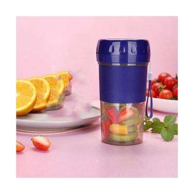 Small Portable Household Mini Electric Juicer Multifunctional USB Automatic Fruit Juicer