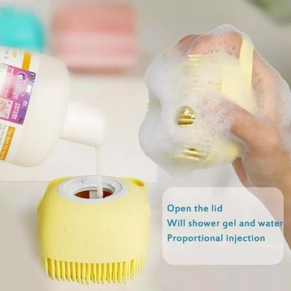 فرشاة استحمام سيليكون مع موزع صابون 2×1 Shower Brush With A Soap Dispenser