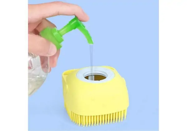 فرشاة استحمام سيليكون مع موزع صابون 2×1 Shower Brush With A Soap Dispenser